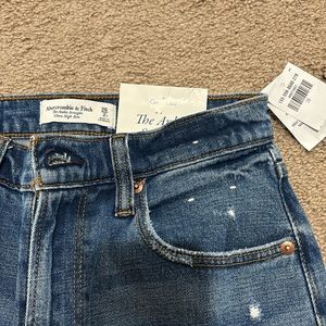 Abercrombie curve love ankle straight, 11.5” ultra high rise, fitted